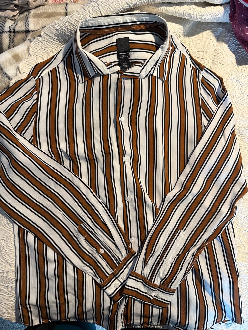 Men's Long-Sleeve Striped Button-Up Shirt in Brown and White